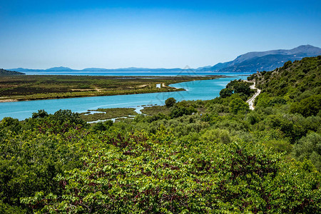 欧洲阿尔巴尼亚布特林公园的盐环礁湖景象欧洲图片