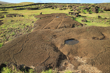 南美智利复活节岛PapaVaka考古遗址的古代石油化图片