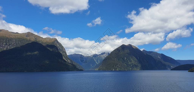 新西兰密尔福德音响和令人怀疑的音响Fjord大高清图片