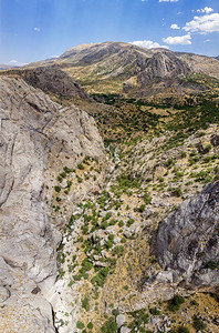 康马金王国岩石爬坡道高清图片