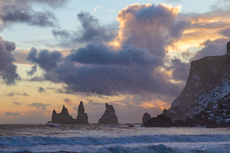 巨魔脚趾冰岛冬天巨怪手指岩石维克背景