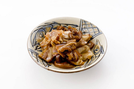 日本食物冲绳菜炒鸡肉猪头的图片