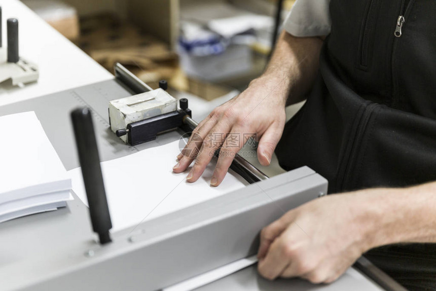 专业打印机用断头台手动切纸图片