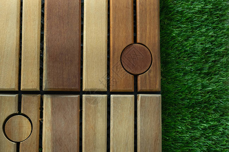 小块木柴用来在各种花园背景图片