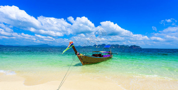波达岛热带风光中的天堂海滩靠近泰国甲米的AoPhraNang湾的A背景图片