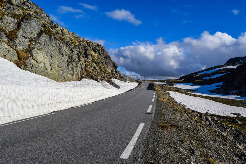 挪威全国旅游雪路Aurlandsvegenf24图片