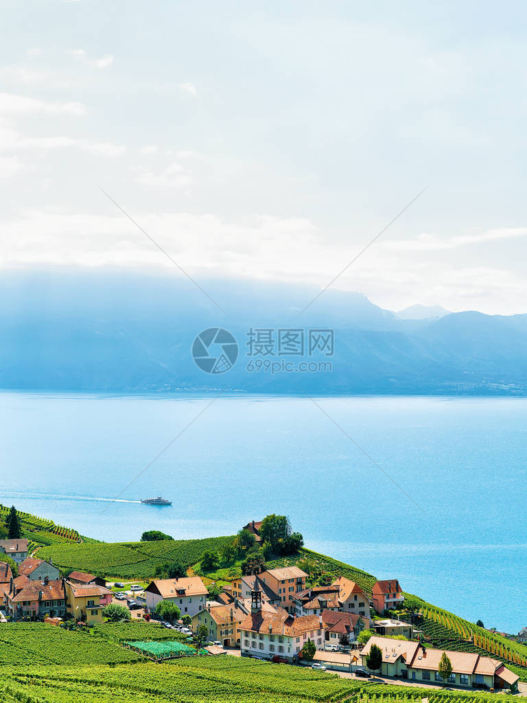 日内瓦湖和瑞士山区的Lavaux图片