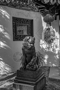 东方风格的狮子古董雕像的黑白照片上海老城豫园雕塑细节也被图片