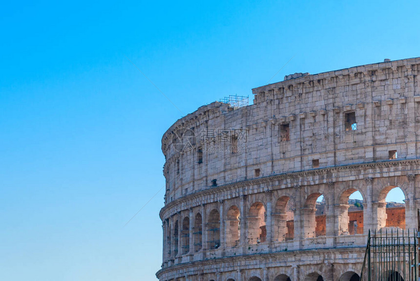 意大利罗马的斗兽场古罗马斗兽场是欧洲的主要旅游景点之一人们参观罗马中心著名的斗兽场夏季罗马斗兽图片