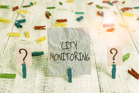 文字书写文本城市监测商业照片展示城市食品系统指标水平分析试点项目木桌上放着回形图片
