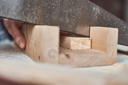 木制锯木板的工艺过程DIY木制和图片