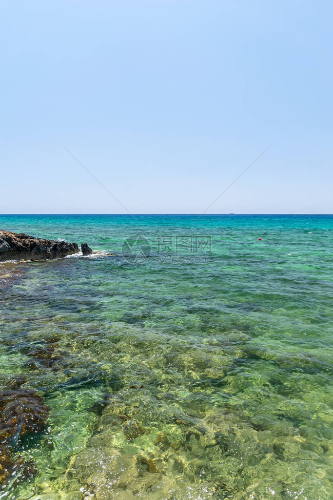 塞浦路斯岛上最白杨树最多的海滩之图片