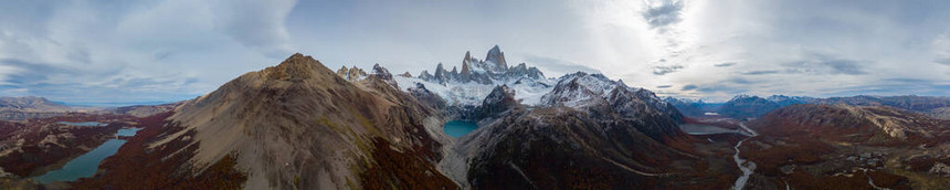 在阿根廷秋季的LosGlaciares公园里可以看到山区和FitzRoyPea图片