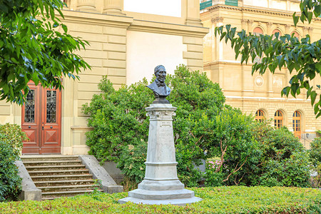 日内瓦丹尼尔奥康奈尔雕像高清图片