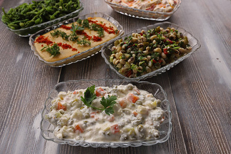 由土耳其开胃菜组成的传统菜肴背景图片