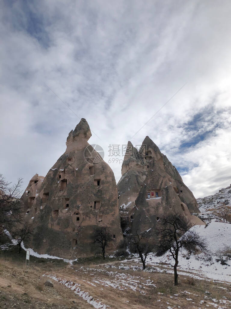 古老的住宅空洞在火山岩中土耳图片