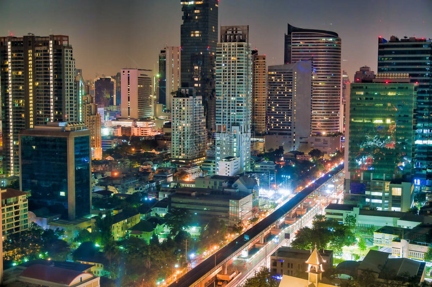 曼谷在晚上鸟瞰图泰国图片