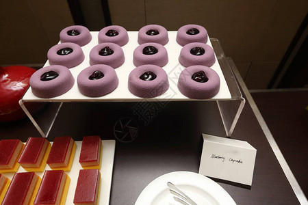 蓝莓蛋糕紫色圆一小饼图片