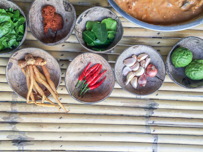 正宗的泰国红咖喱过去的食谱图片