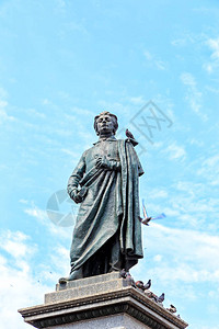 波兰克拉科夫亚当密茨凯维奇纪念碑由雕塑家西奥多里格图片