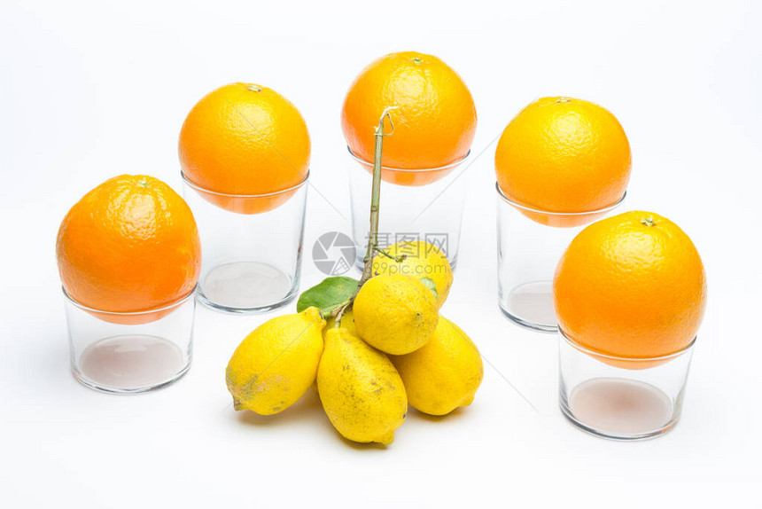 柑橘类水果橙子和柠檬橙皮和柠檬皮黄图片