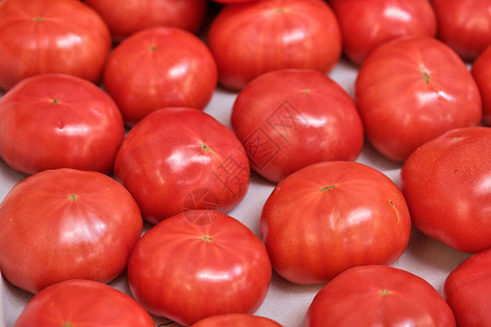 红色西红柿的背景图片