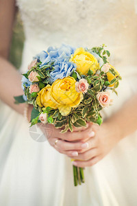 美丽而精美的婚礼花束图片
