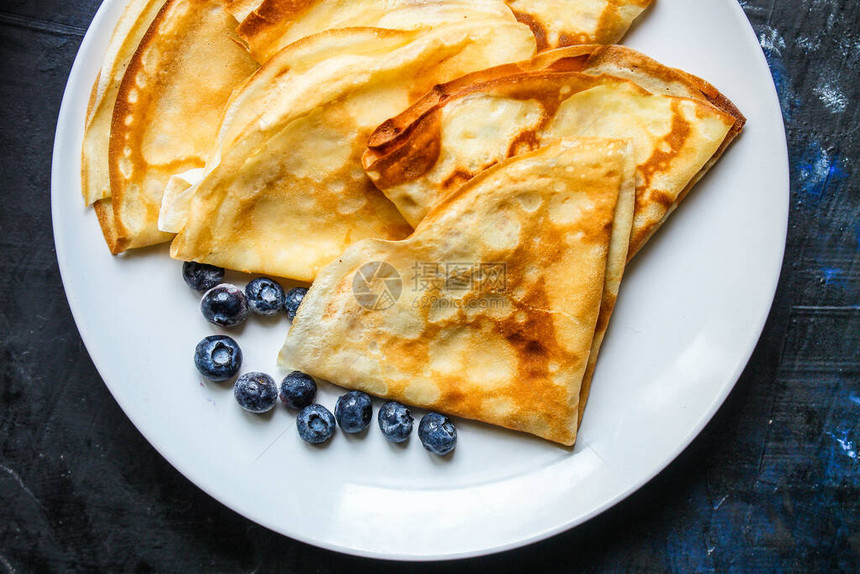 crepes美味甜点薄煎饼健康早餐菜单概念背景顶视图图片