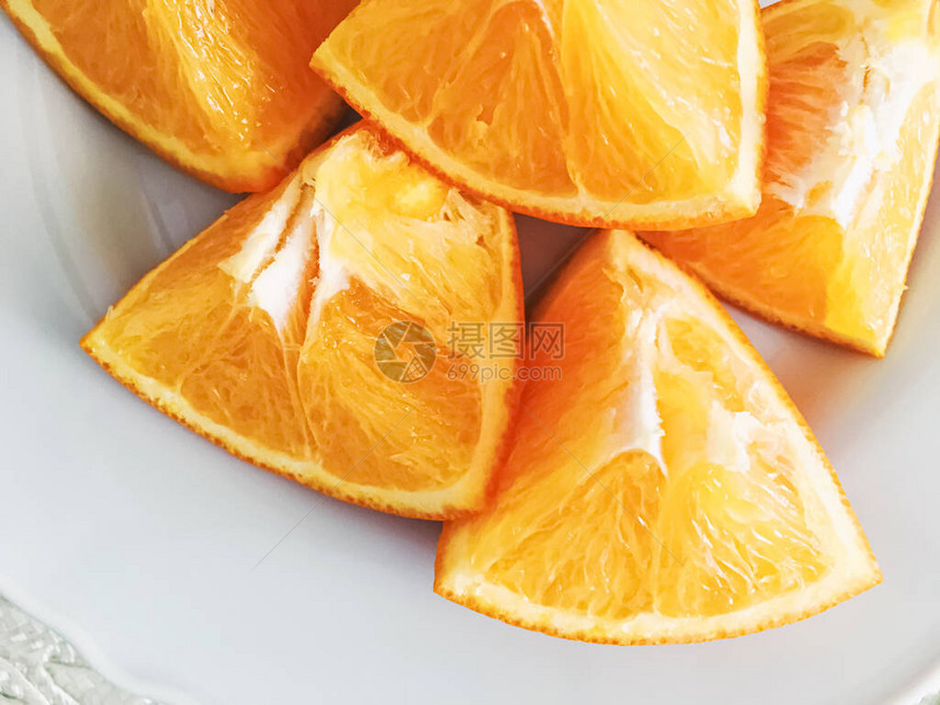 白板上多汁橙健康饮食图片
