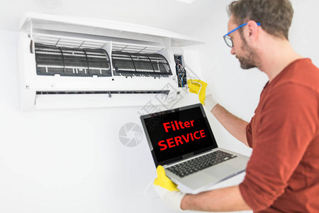 空调服务和维修固定空调机组和清理过滤器图片