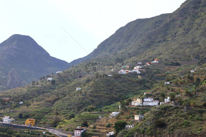 位于加那利岛拉戈梅拉的Hermigua村图片