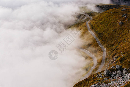 曼加特山路图片