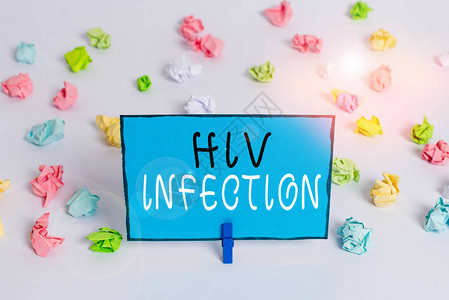 显示HIV感染的文字符号展示传播感染和慢病的商业照片彩色皱巴的纸空提醒白图片