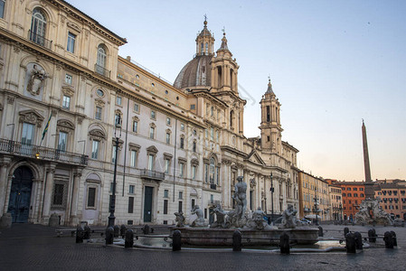 罗马市纳沃广场的建筑图片