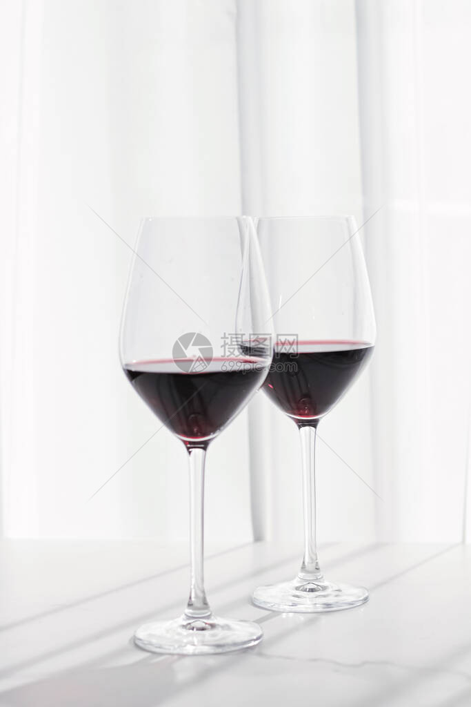 两杯红葡萄酒有机饮料图片