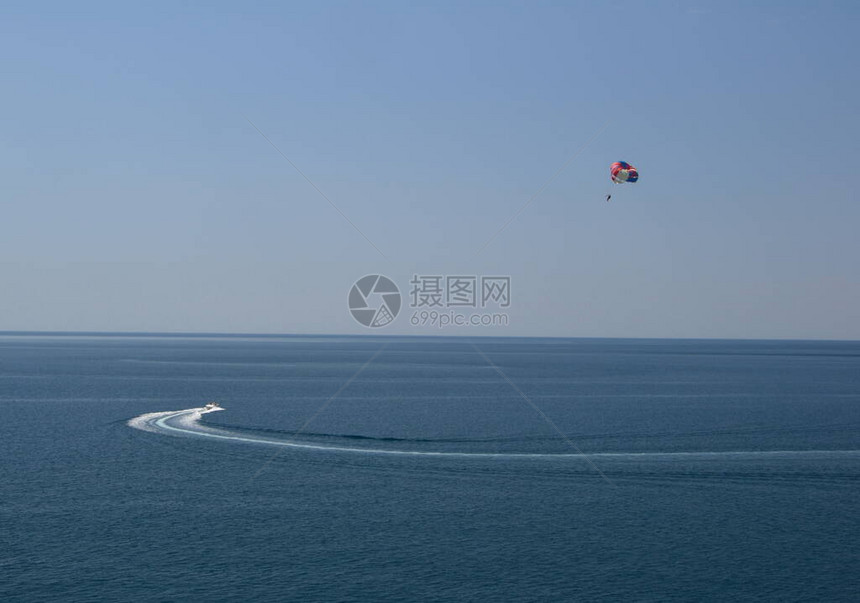 海洋和天空背景的图片