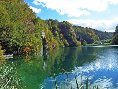十六湖公园或公园Plitvickajezera的景观和环境图片