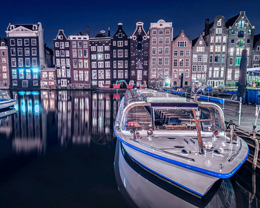 荷兰阿姆斯特丹市历史中心的阿姆斯特丹荷兰运河房图片