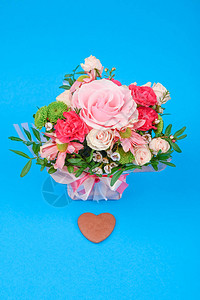 充满爱的花束题字的地方送给心爱的人鲜花礼图片