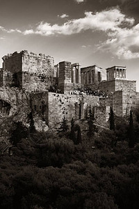 希腊雅典山顶上的历史废墟图片