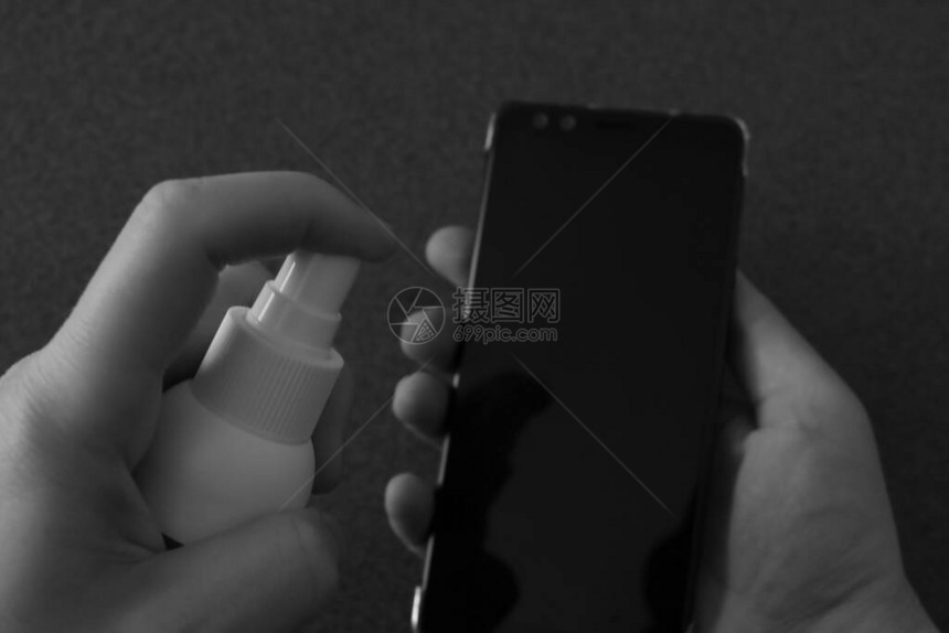 手机消毒保护电子设备免受冠状传播图片