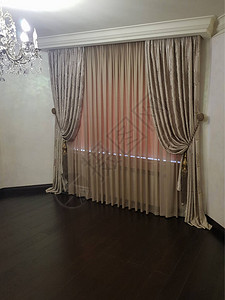 室内的窗帘和薄纱图片