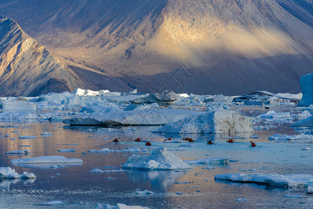 夏季格陵兰岛有冰山的风图片