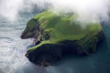 冰岛美丽小岛鸟瞰图高清图片