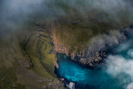 冰岛美丽小岛鸟瞰图图片