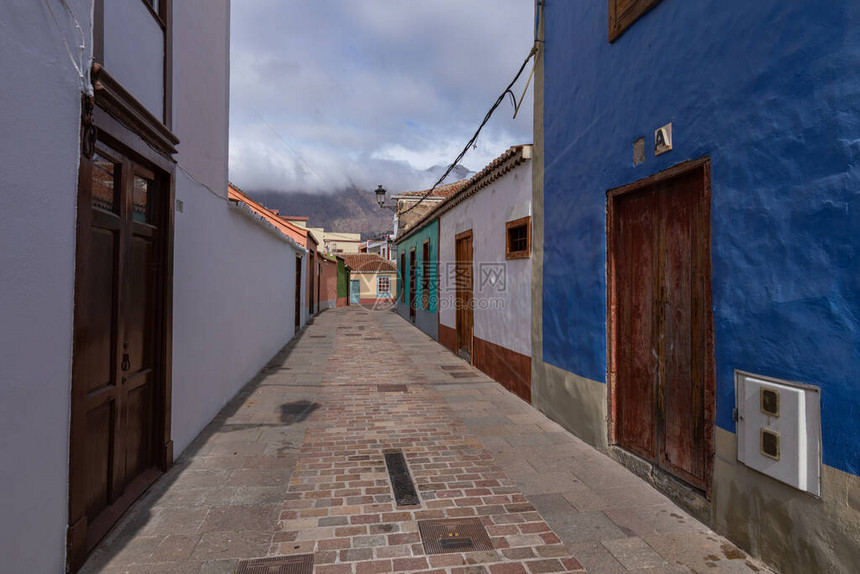 西班牙加那利群岛拉帕尔马岛LosLlanosdeAridane的古老殖民地城镇美图片