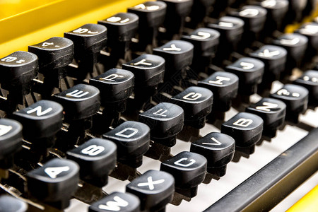 重金打字机键盘的密闭键图片