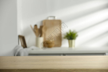 餐桌背景和厨房空间图片