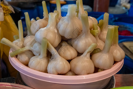 格鲁吉亚腌制蔬菜在市场上出售农作物天然健康富含维生素的食图片