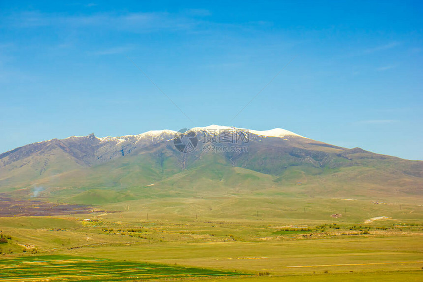 山有云的风景夏天的山景山蓝天的风景图片